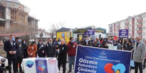 Otizme dikkat çekmek için yürüdüler