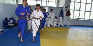 Hakkari'de özel harekat polisinin yetiştirdiği 3 judocu milli takıma yükseldi