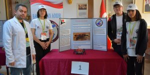 Tatvan'da TÜBİTAK 4006 Bilim Fuarı Açıldı