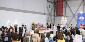 Doğu Anadolu Kitap Fuarı'nı bir haftada 1 milyon kişi gezdi