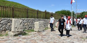 Malatya'da üniversite öğrencileri ve HAVELSAN mühendisleri Arslantepe Höyüğü'nü gezdi
