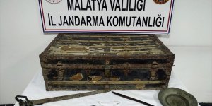 Malatya'da tarihi eser operasyonunda 25 obje ele geçirildi