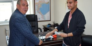 Bitlis'te üniversite öğrencisinin bulduğu para sahibine teslim edildi