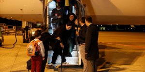 Ukrayna'dan tahliye edilen Ahıska Türklerinden oluşan dördüncü kafile Elazığ'a geldi