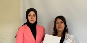 Tunceli'de kitap okuma yarışmasında derece giren veliler ödüllendirildi