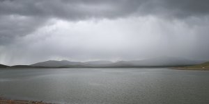 Yağmur ve kar suları, büyük bölümü kuruyan Patnos Barajı'na yaradı