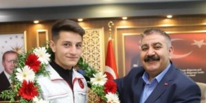 Palandökenli boksör ülkemizi temsil edecek