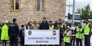 Çukurca da çocuklar trafik polisi oldu