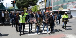 Bingöl'de "Yayalar İçin 5 Adımda Güvenli Trafik" uygulaması