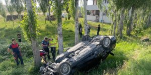Ağrı'da polis memuru trafik kazasında yaralandı