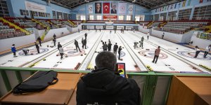 Curlingde Türkiye Karışıklar Şampiyonası, Erzurum'da devam ediyor