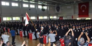 Erzincan'da polis adaylarının coşkulu mezuniyet sevinci