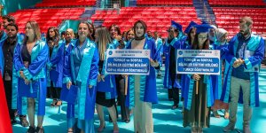 YYÜ Eğitim Fakültesi'nde mezuniyet töreni