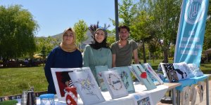 Bitlis'te üniversite öğrencileri geri dönüşüm sergisi açtı