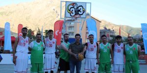 Hakkari'de 3x3 'Sokak Basketbol Şampiyonası' başladı