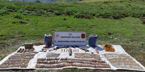 Şemdinli'de PKK'ya ait çok sayıda silah ve mühimmat ele geçirildi