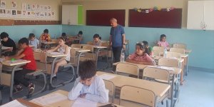 Hakkarili öğrenciler 'İzmir Bilim Olimpiyatları' sınavında mücadele etti