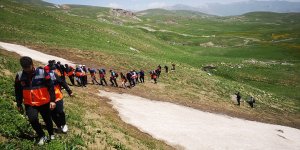 AFAD gönüllüleri Berçelan Yaylası'nda doğa yürüyüşü yaptı