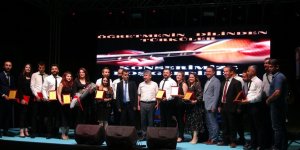 Şehit öğretmen şehadetinin yıl dönümünde unutulmadı