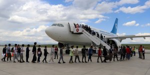 Afgan uyruklu 499 düzensiz göçmen Ağrı'dan ülkelerine gönderildi