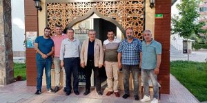 Reşat Erdoğan taksici esnafın dertlerini dinledi