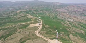 Ağrı'da İpek Geçidi'ne kurulan türbinler rüzgarı enerjiye dönüştürüyor