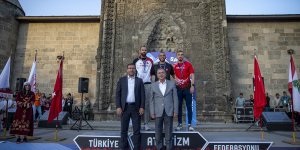 "7. Erzurum Balkan Bayrak ve Uluslararası Sprint Kupası" ilk gün yarışları sona erdi