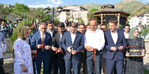 Şemdinli'de yılsonu sergisi