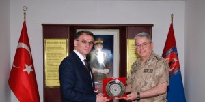 Vali Balcı'dan Tümgeneral Kurtoğlu'na ziyaret