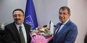 Van SMMMO'da görev teslimi