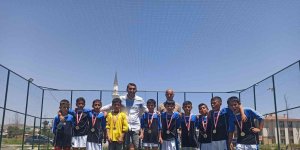 Yazıkonak Belediyesi sponsor oldu, öğrenciler futbol turnuvasıyla eğlendi