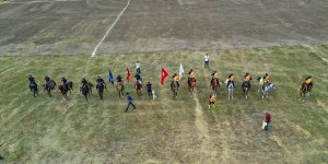 Ağrı'da 'Mahalli At Yarışları Şenliği' düzenlendi