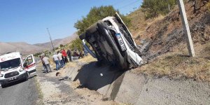 Elazığ'da otomobil yan yattı: 1 yaralı