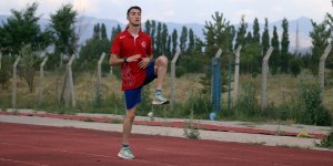 Balkan şampiyonu Ağrılı milli atlet Ali Demir, yeni başarılar için yoğun çalışıyor: