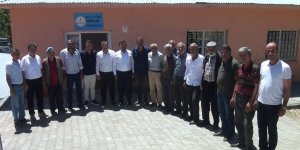 Sülük, mahallelilerle bir araya geldi