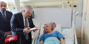 AK Partili Özbek, şehidin babasını hastanede ziyaret etti