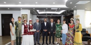 Kazakistan, Kırgızistan ve Özbekistan sanat toplulukları Başkan Şerifoğulları ile bir araya geldi