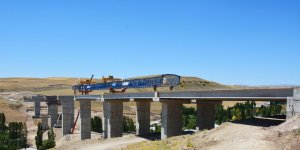 Çelebi: "Cumhuriyetimizin 99. Yılında yolumuzu tamamlayacağız."