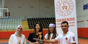 Tenis turnuvasında birinciler belli oldu