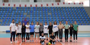 Bingöllü kız sporcuların hedefi hentbolda ay-yıldızlı forma