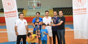 Darende'de tenis turnuvası düzenlendi