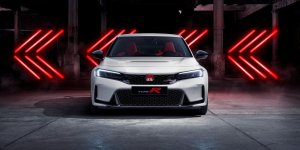 Honda, "en güçlü" Civic Type R'ı tanıttı