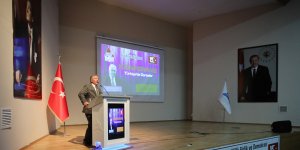 AİÇÜ'de 'Türkiye'de Darbeler' konferansı gerçekleştirildi