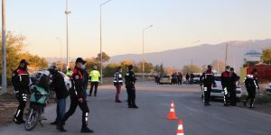 Erzincan'da çeşitli suçlardan aranan 12 kişi yakalandı