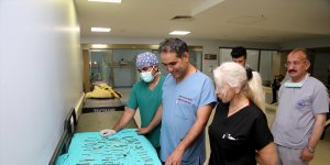 Son dakika Van haberi; Van'da kadın hastanın midesinden 158 yabancı cisim çıkarıldı