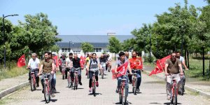 AİÇÜ'de bisiklet turu ve dağ tırmanışı düzenlendi