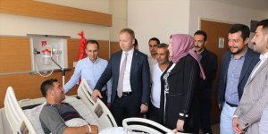 Kaymakam Yelek, yaralanan güvenlik korucunu ziyaret etti