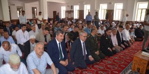 Doğu'da 4 ilde şehitlerin kabirleri ziyaret edildi