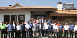 Malazgirt'te bayramlaşma töreni