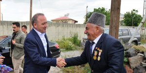 Ardahan ile Kars'ta şehit aileleri ve gaziler bayramda da unutulmadı